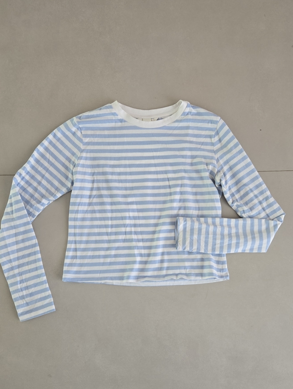 H&M Striped Long-Sleeve Crewneck Top - Blue & White Size M